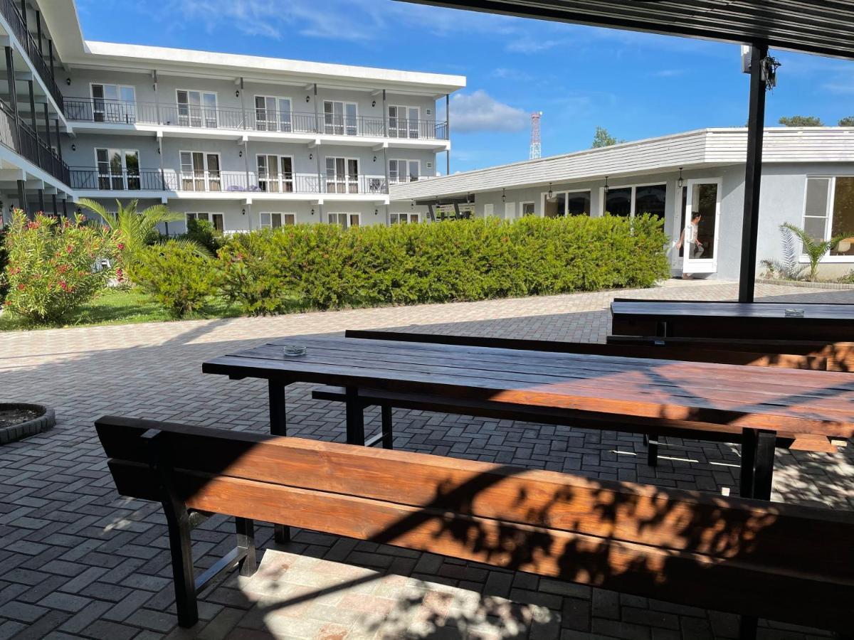 Hotel Mandarin Pitsunda Dış mekan fotoğraf