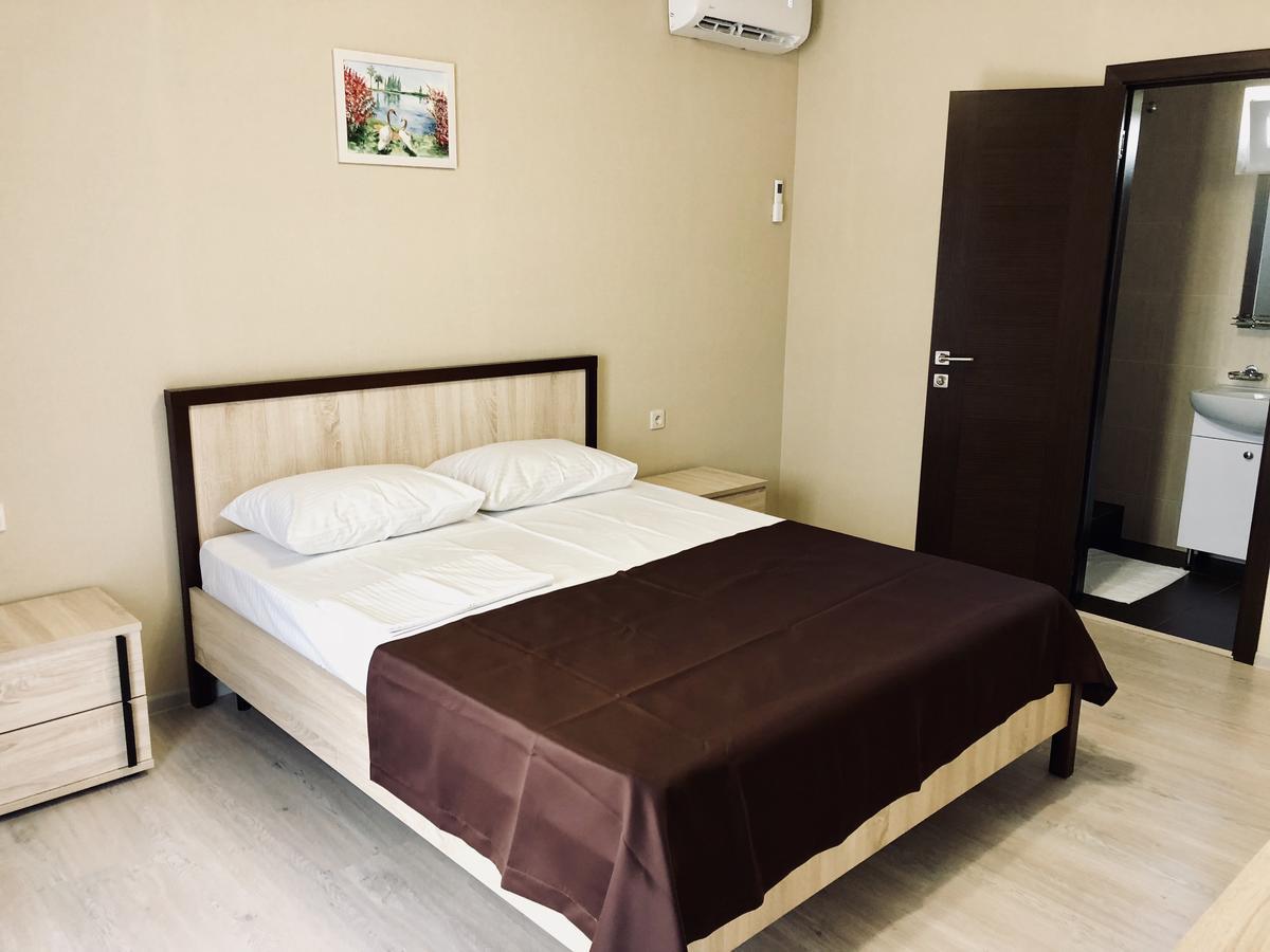 Hotel Mandarin Pitsunda Dış mekan fotoğraf